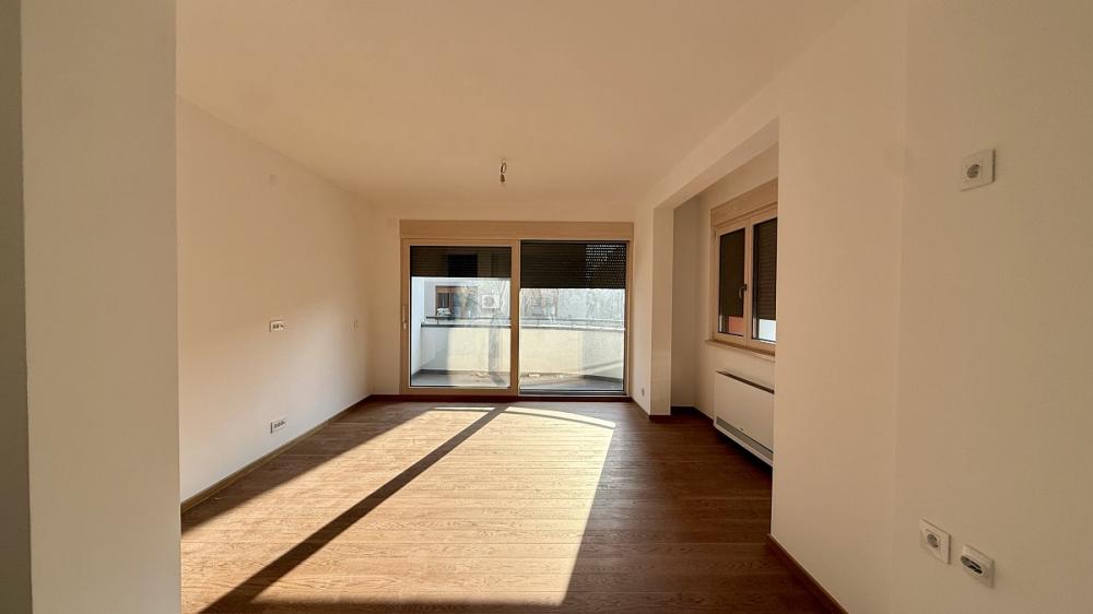 Slika 5 - Stojana Protića, Četvorosoban stan na prodaju, 89m2, 445.000€